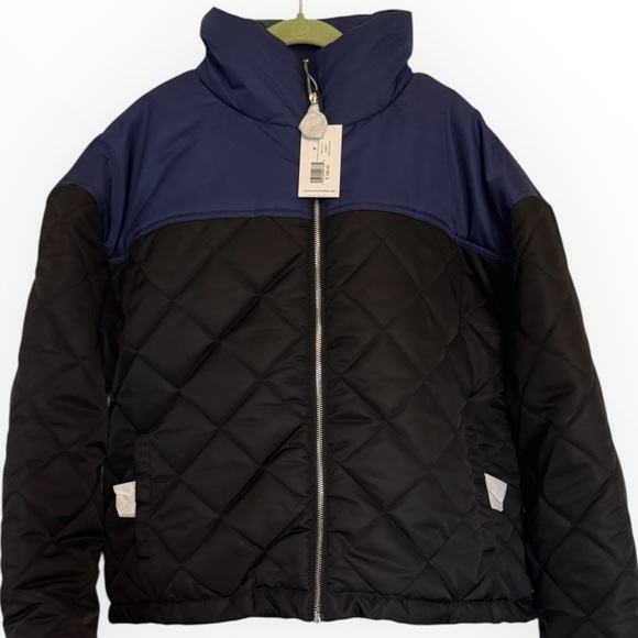 WeWoreWhat Jackets & Blazers - Weworewhat Quilted Color Block Jacket Navy Blue Women’s Medium NWT Trendy Puffer